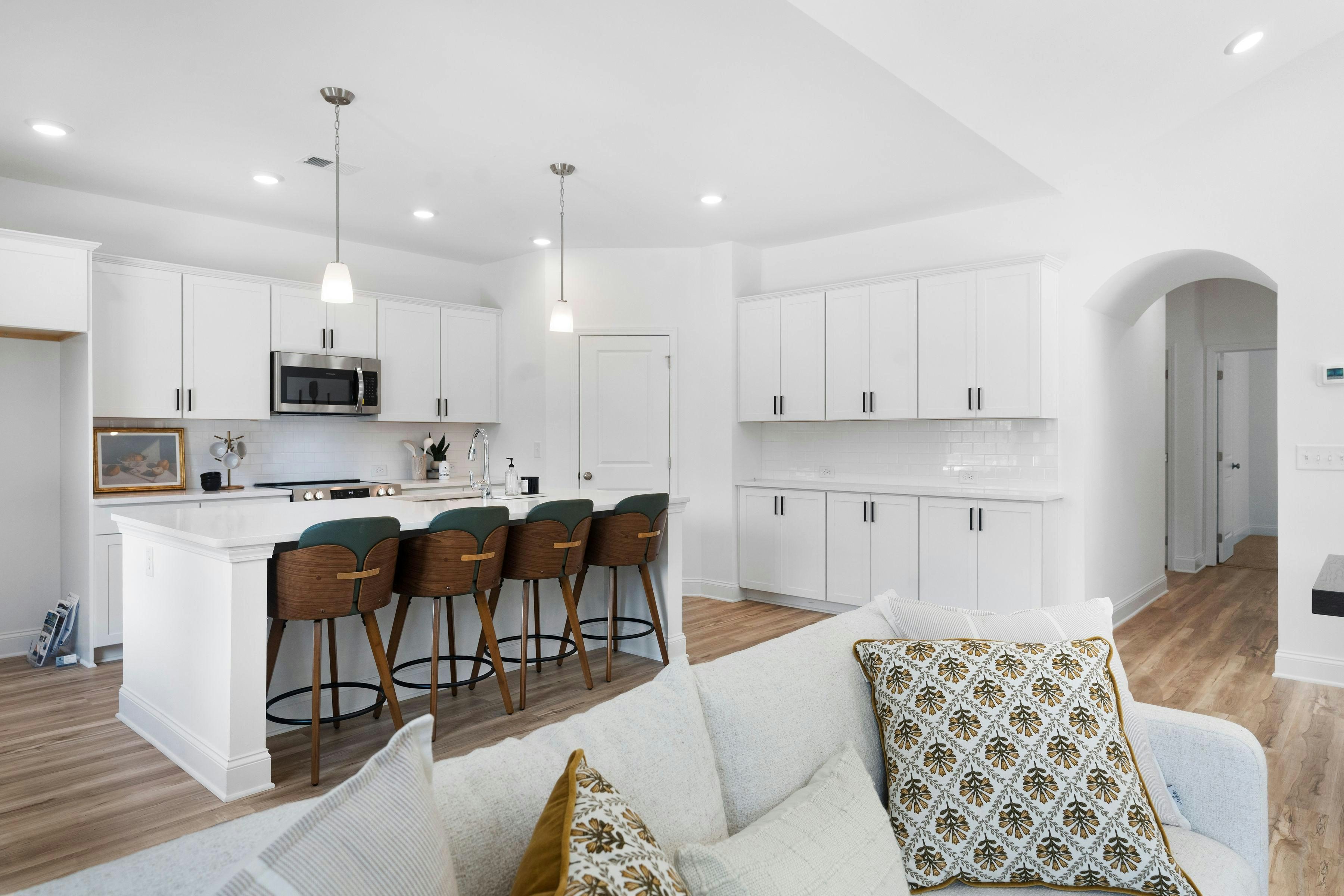 Red Cloud Cottages kitchen/living