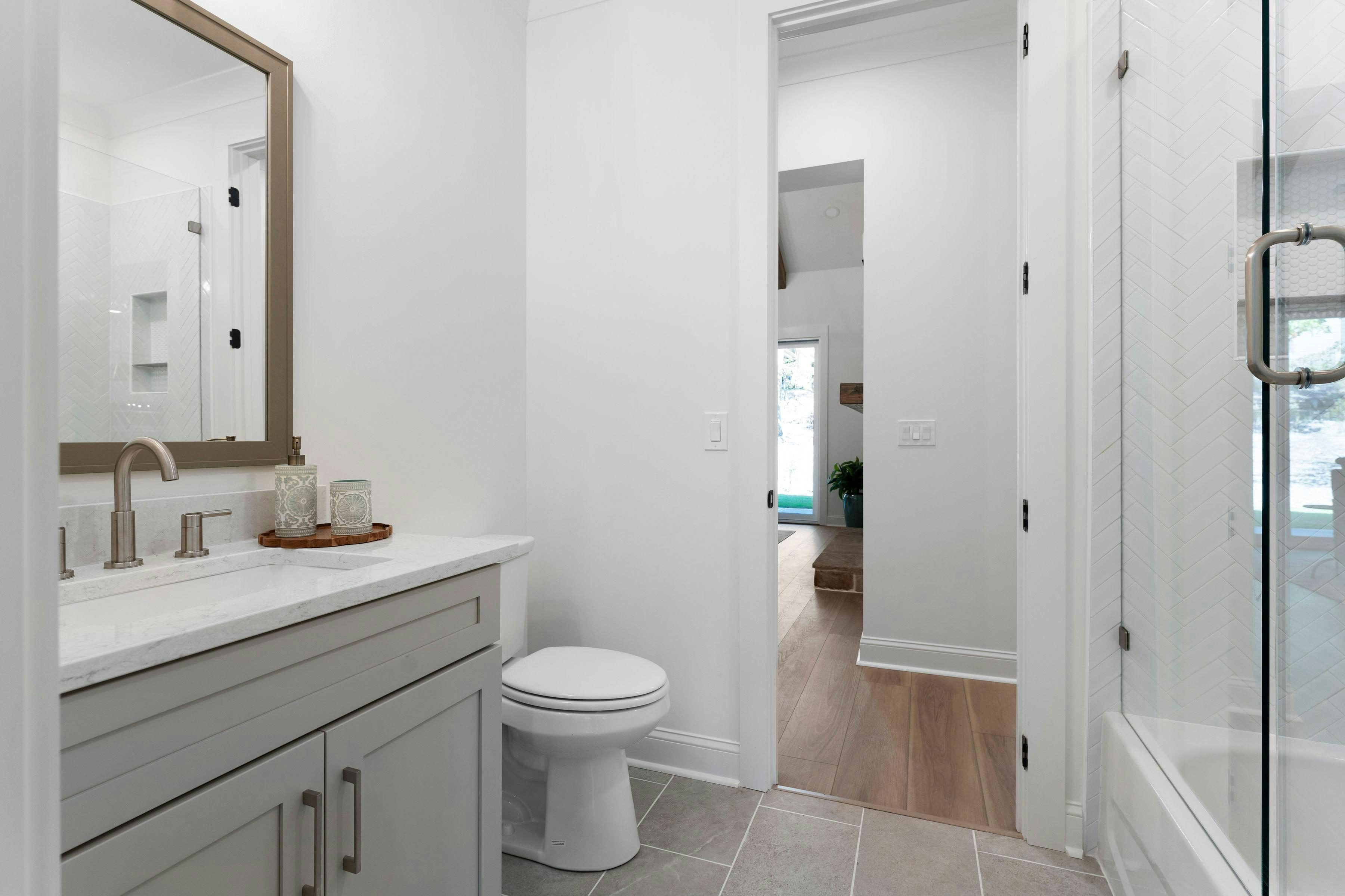 Chestnut Main Level Full Bathroom