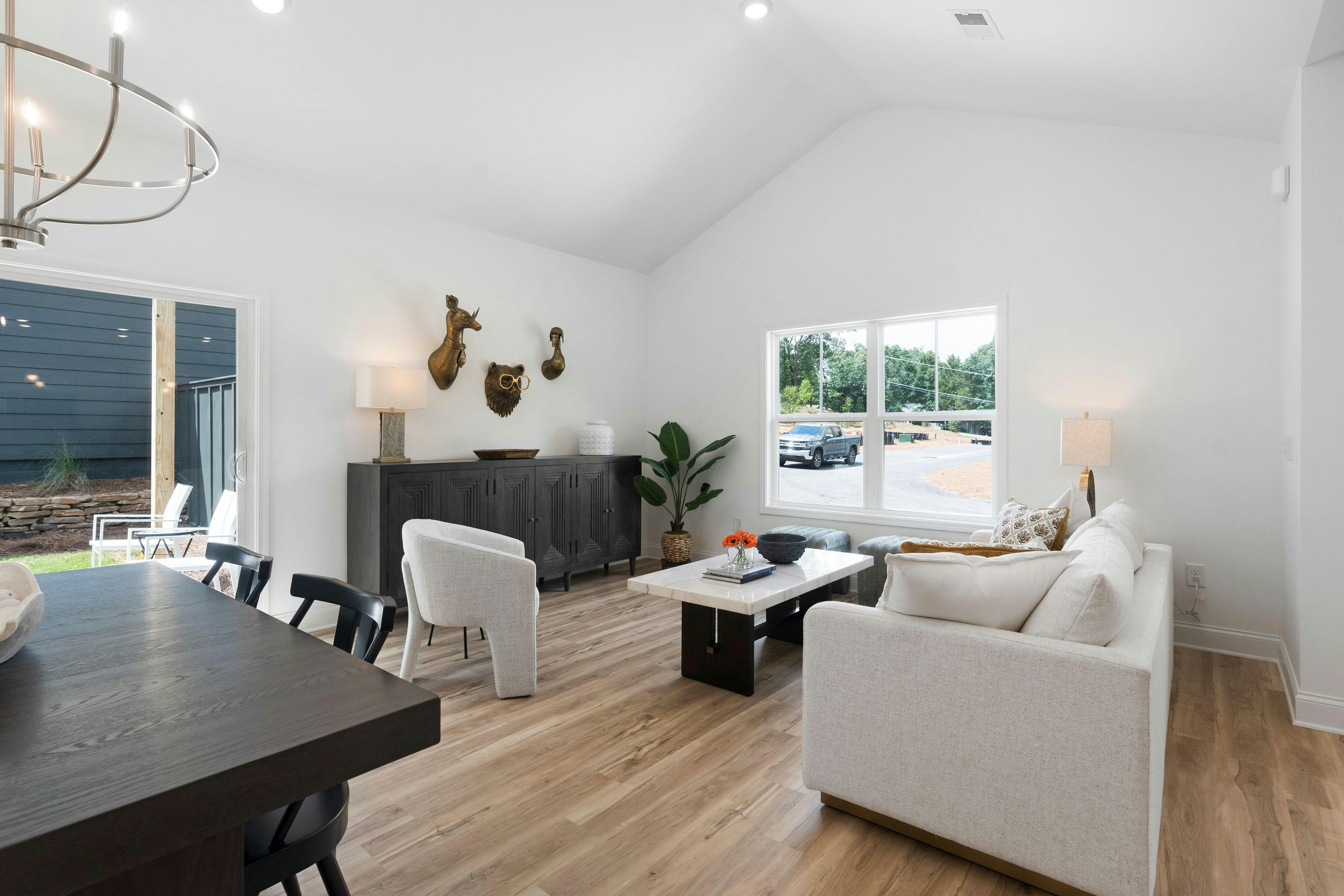 Red Cloud Cottage Family Room