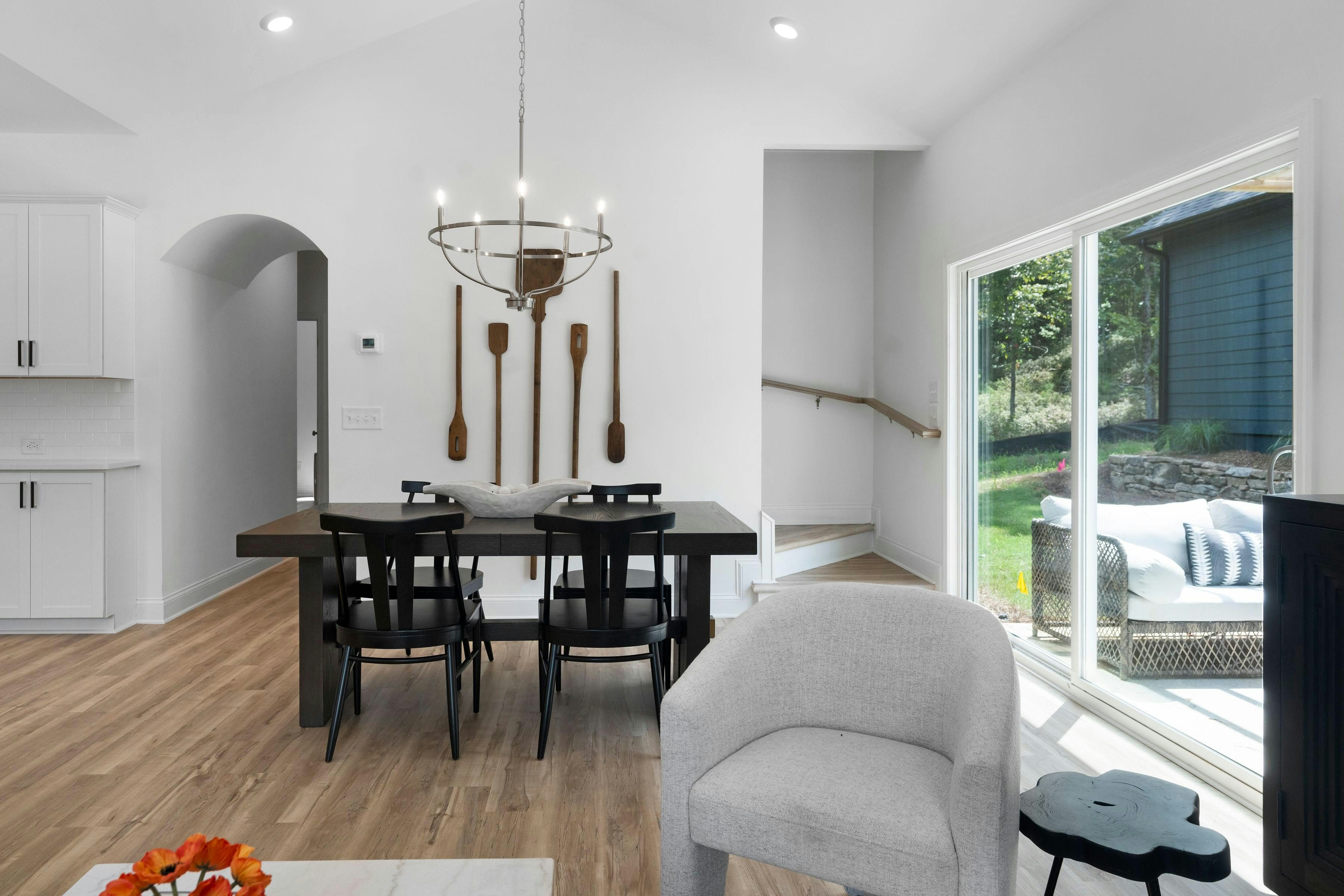 Red Cloud Cottage Dining and Living Area