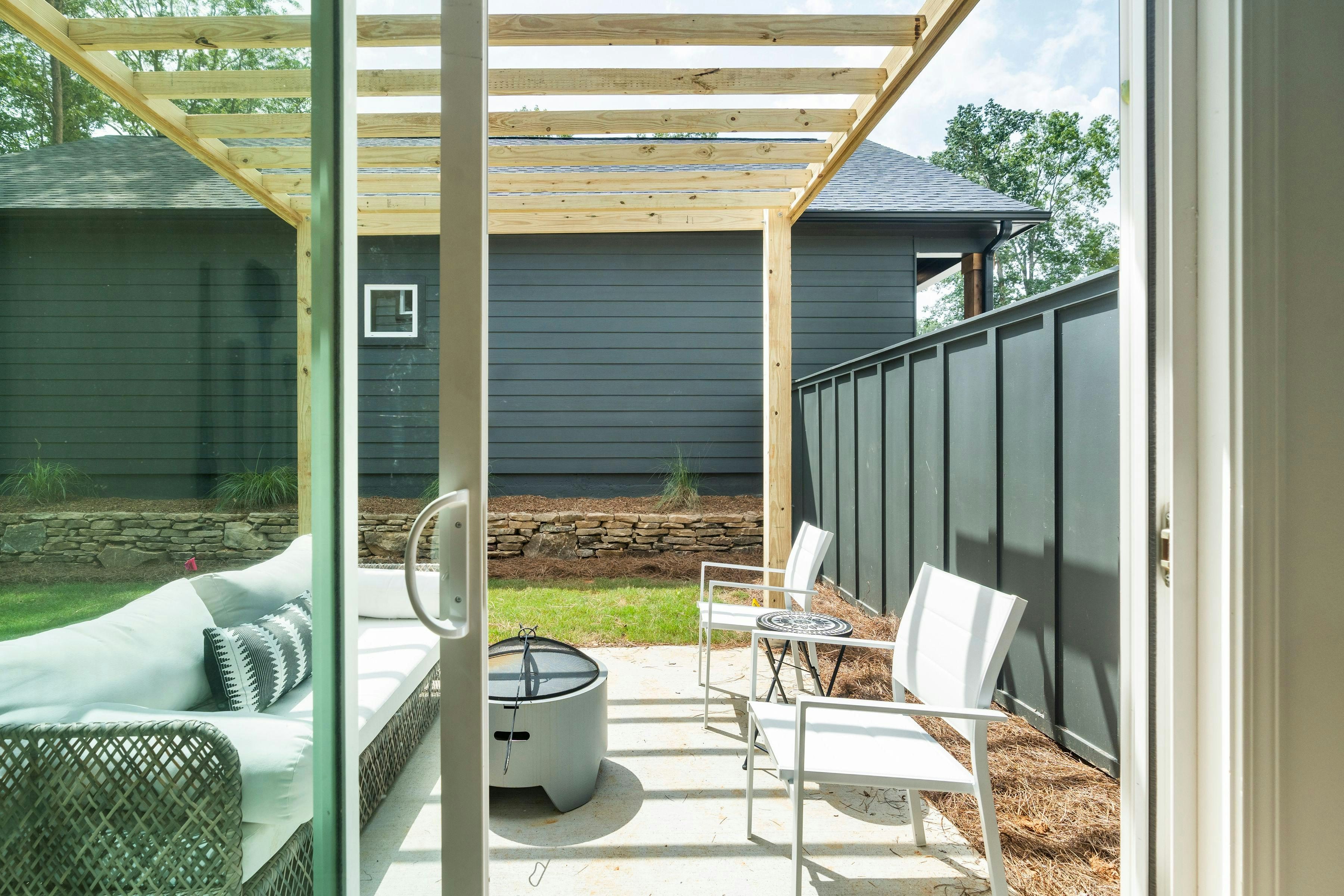 Red Cloud Cottage Outdoor Patio