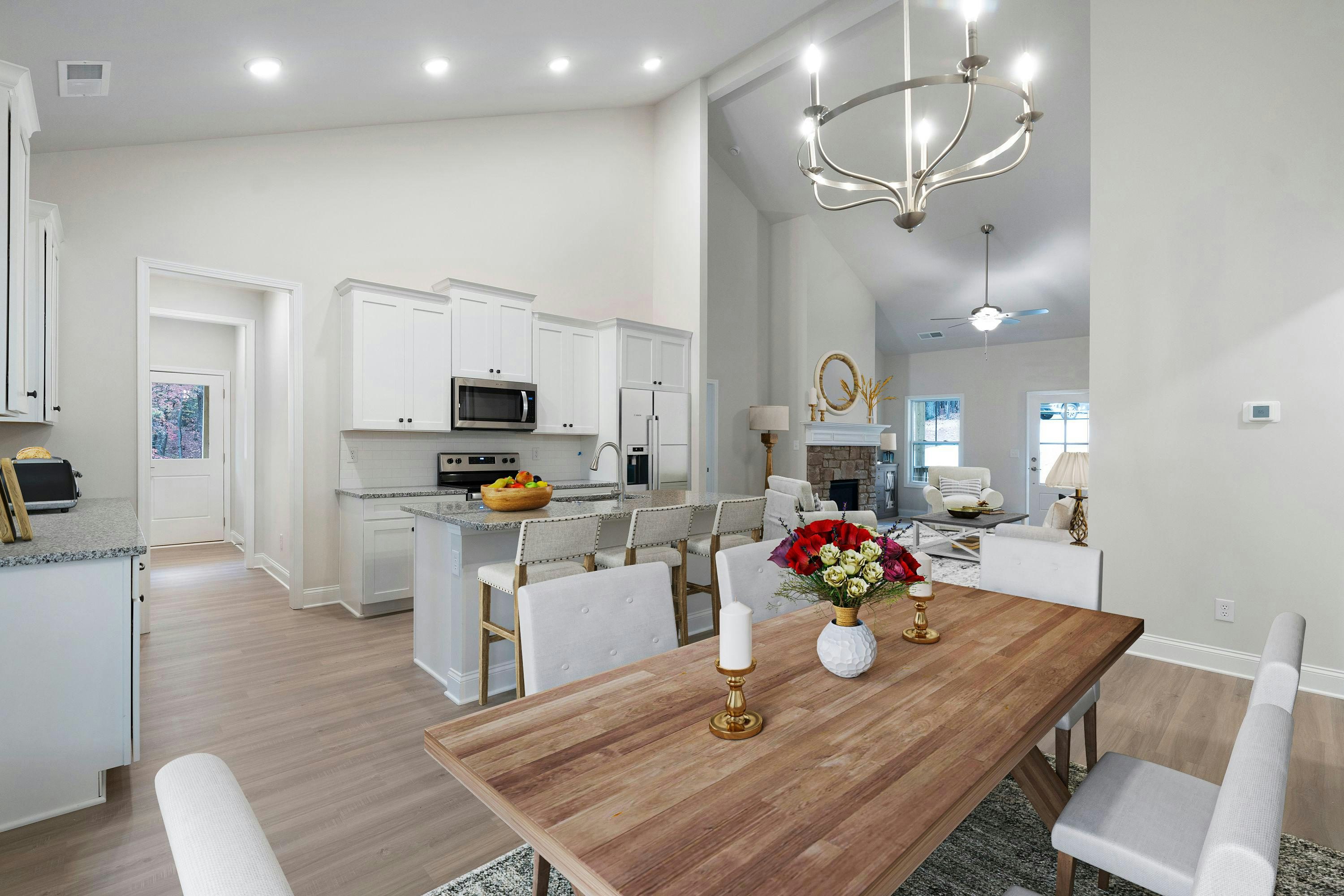 Etowah II Kitchen and Dining