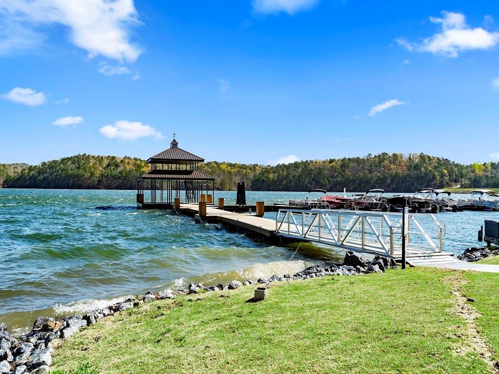 Image of Interior or Exterior of listing