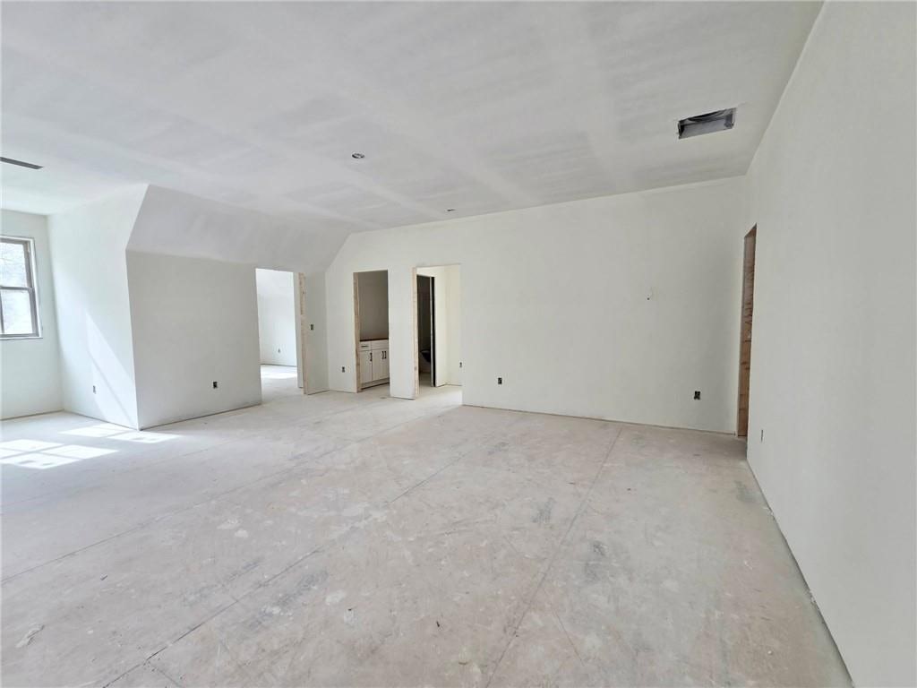 Image of Interior or Exterior of listing