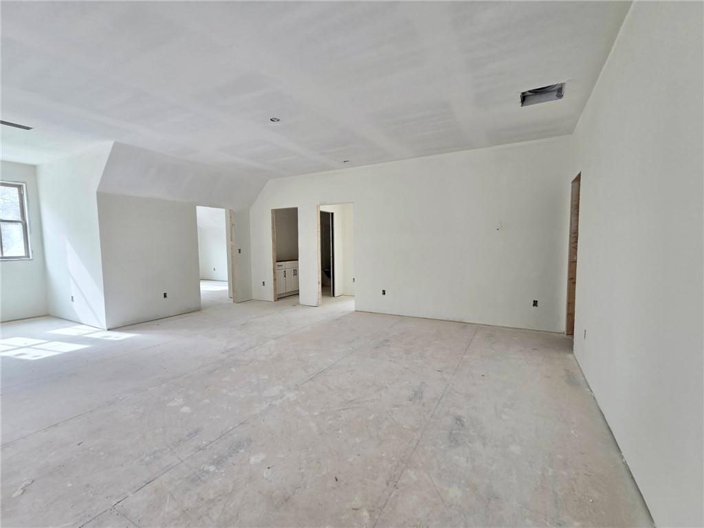 Image of Interior or Exterior of listing