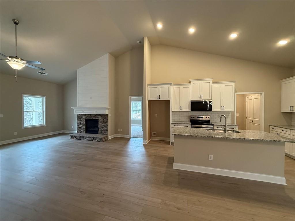 Image of Interior or Exterior of listing