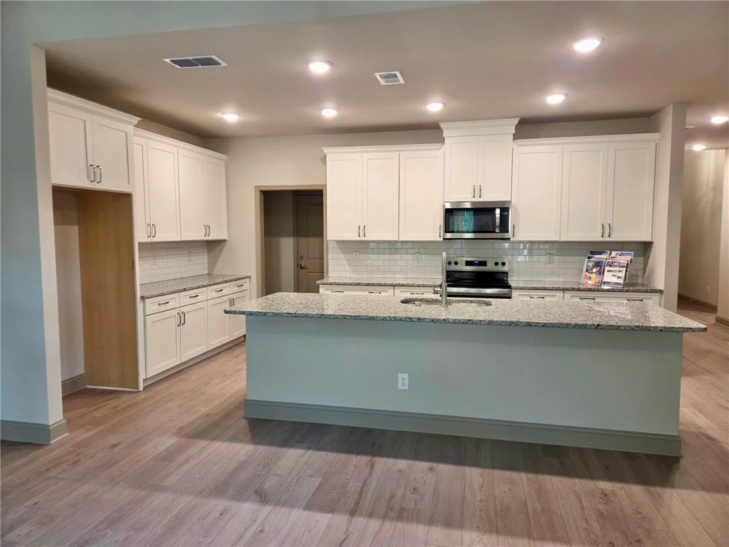 Image of Interior or Exterior of listing