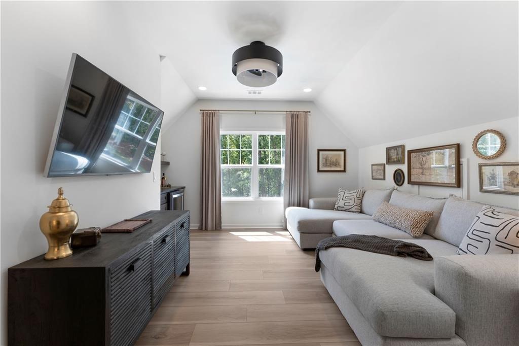 Image of Interior or Exterior of listing