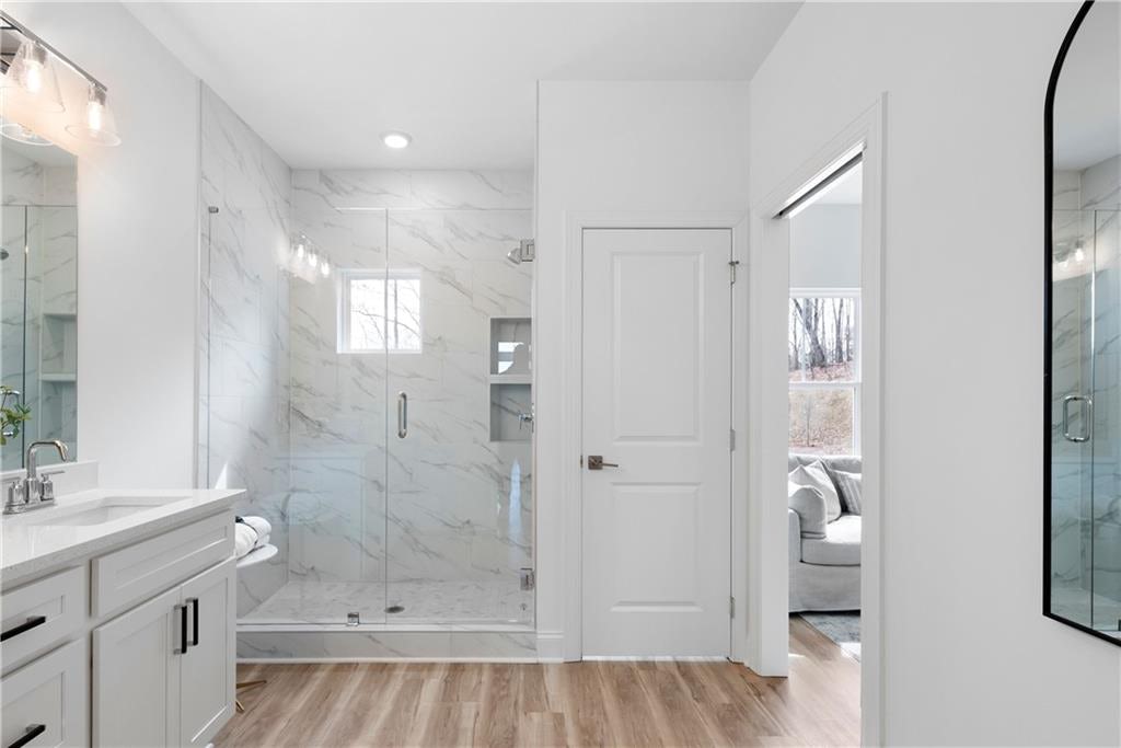 Image of Interior or Exterior of listing