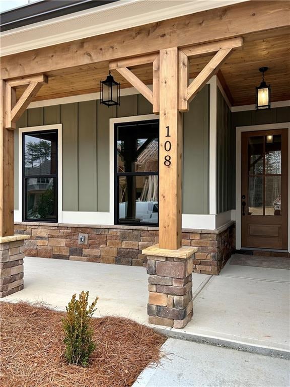 Image of Interior or Exterior of listing