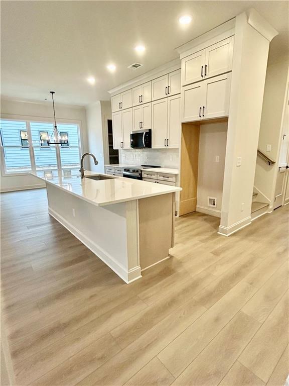 Image of Interior or Exterior of listing