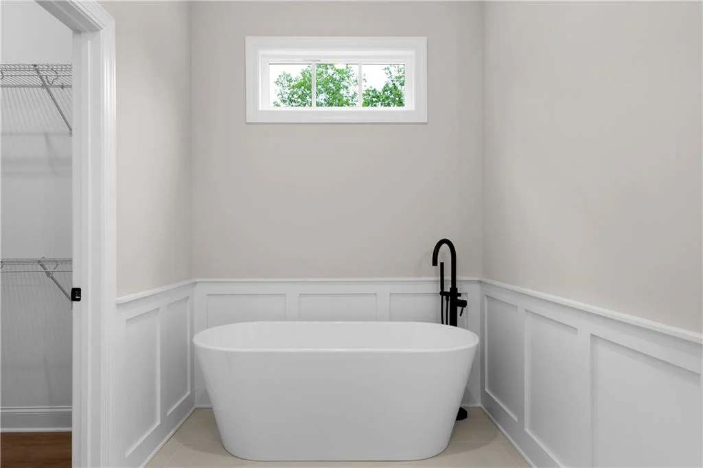 Image of Interior or Exterior of listing