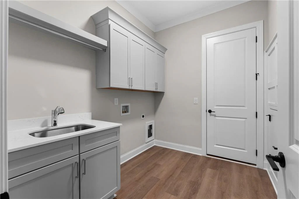 Image of Interior or Exterior of listing