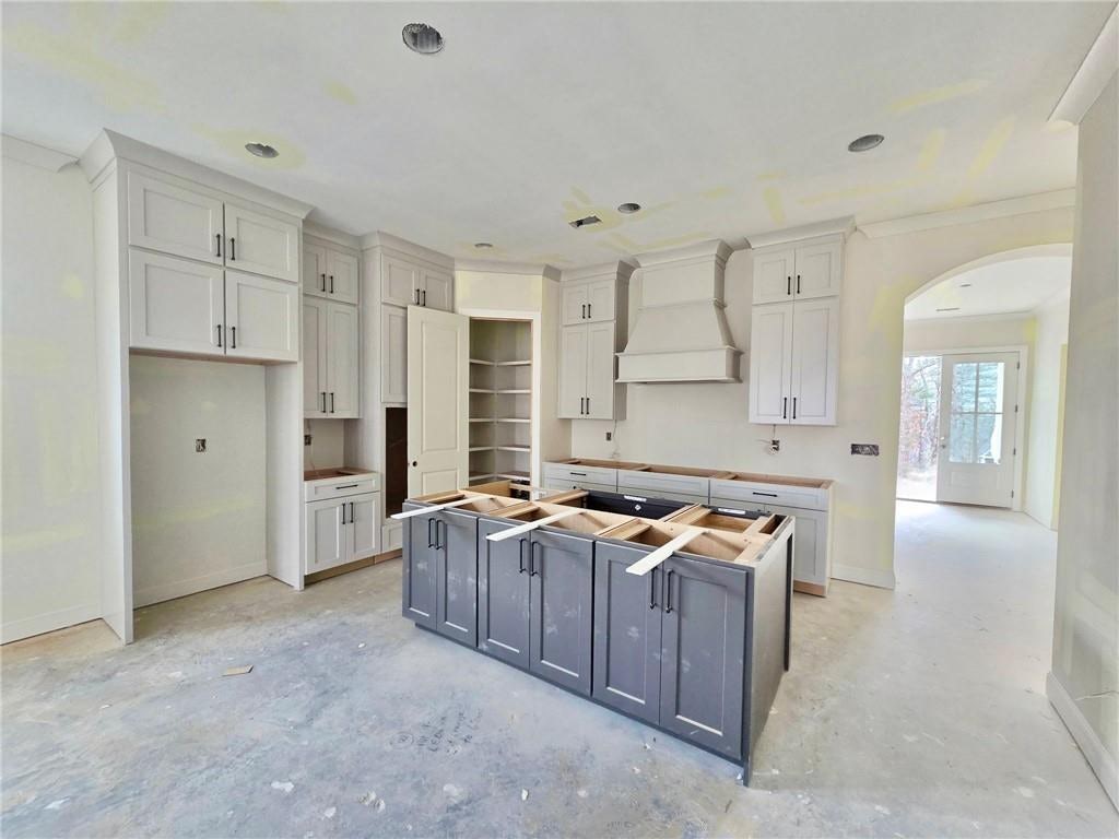 Image of Interior or Exterior of listing