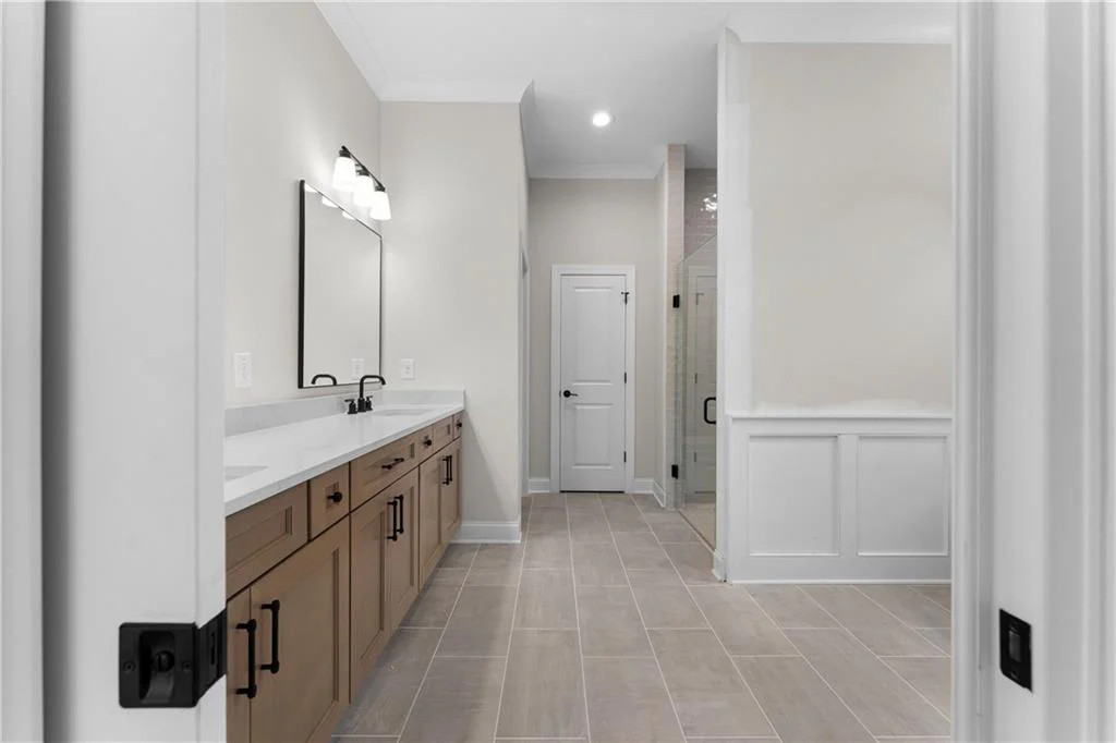 Image of Interior or Exterior of listing