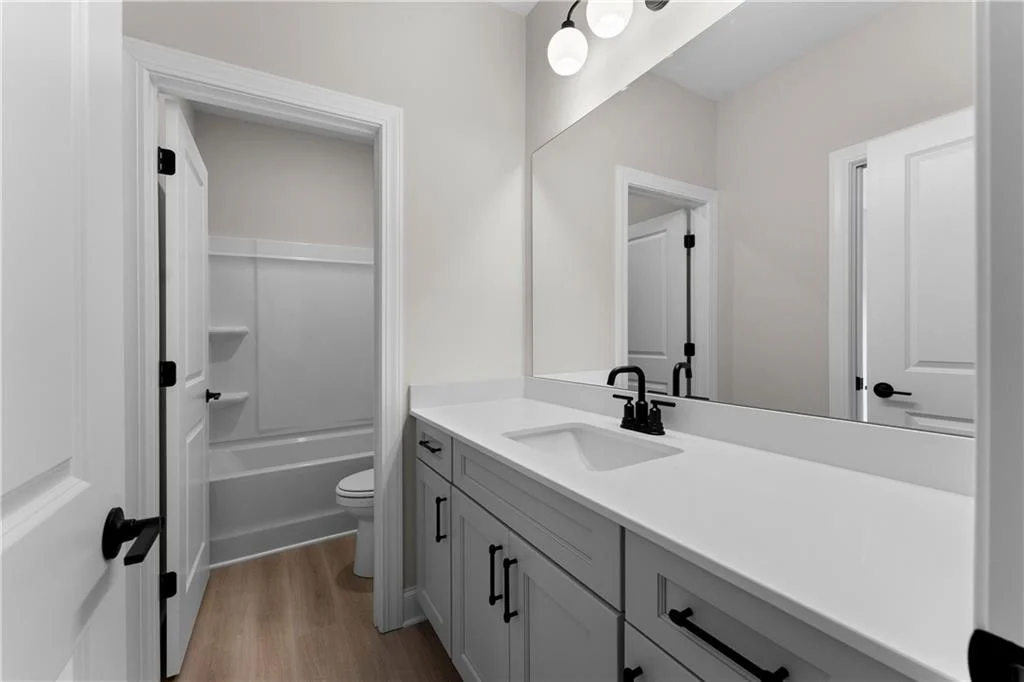 Image of Interior or Exterior of listing