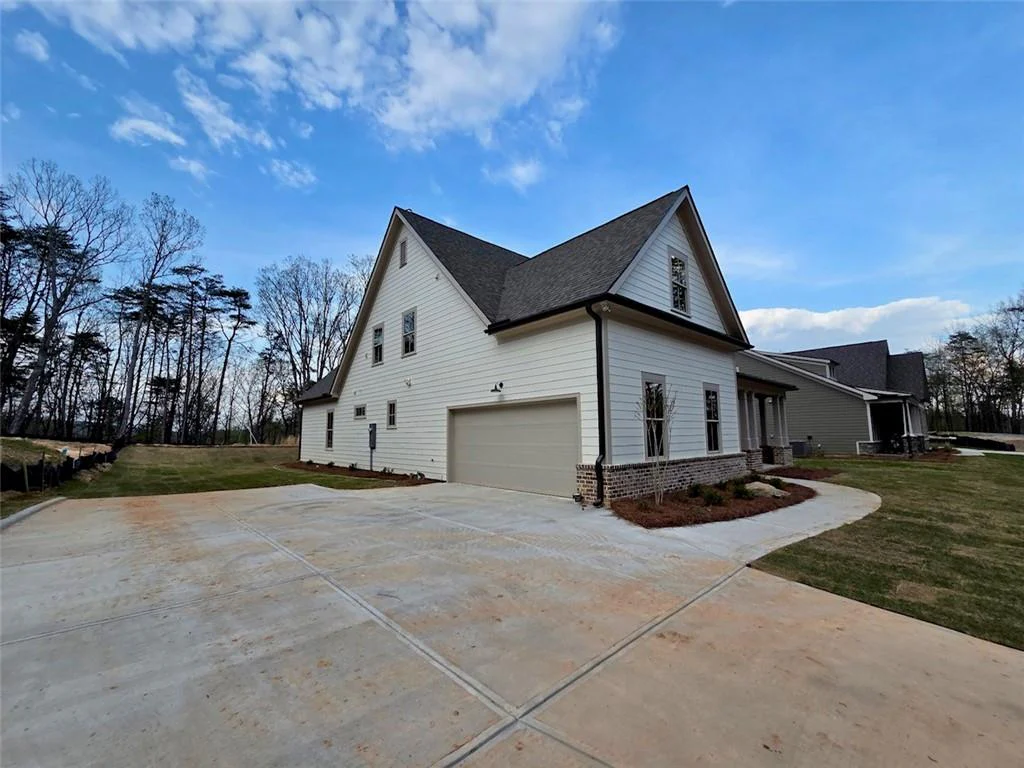 Image of Interior or Exterior of listing