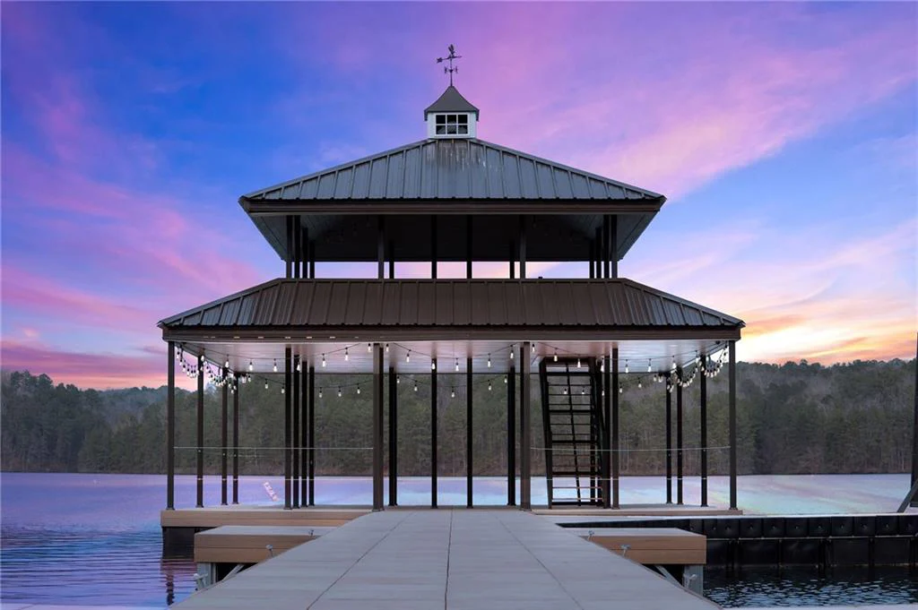 Image of Interior or Exterior of listing