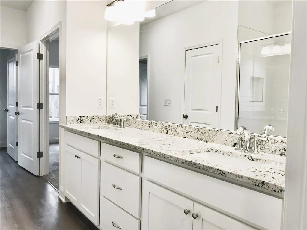 Image of Interior or Exterior of listing