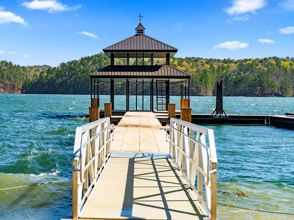 Image of Interior or Exterior of listing