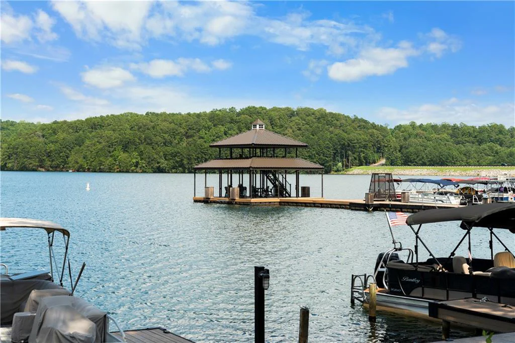Image of Interior or Exterior of listing