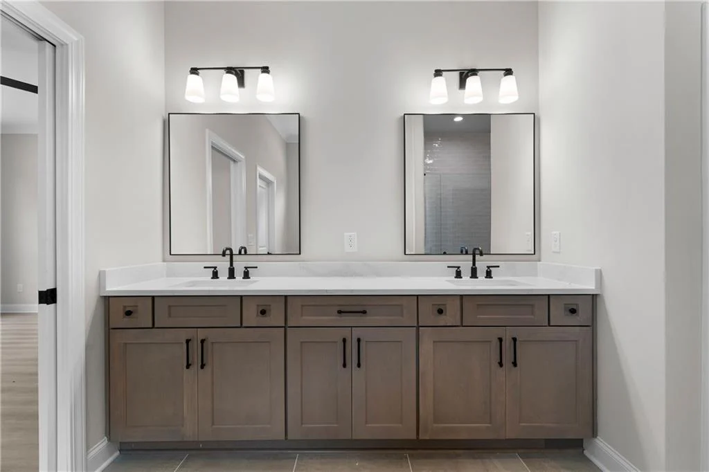 Image of Interior or Exterior of listing