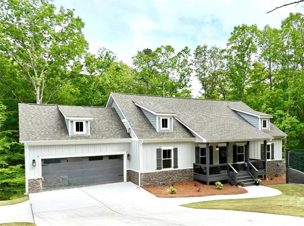 Image of Interior or Exterior of listing