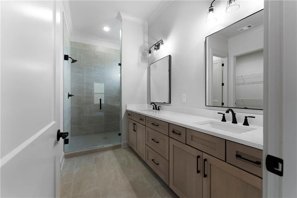 Image of Interior or Exterior of listing