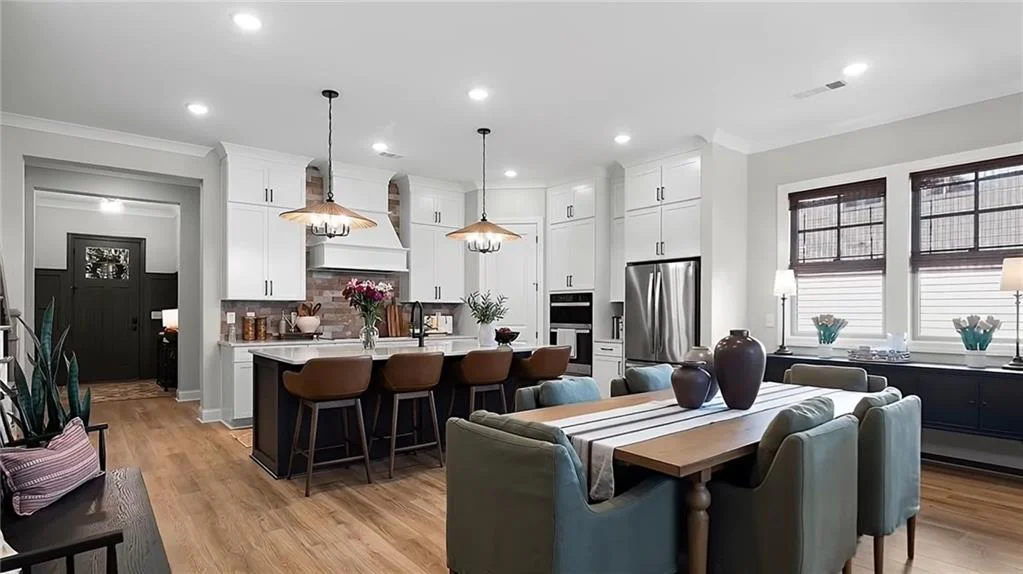 Image of Interior or Exterior of listing