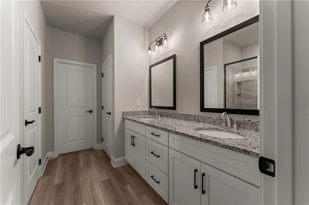 Image of Interior or Exterior of listing