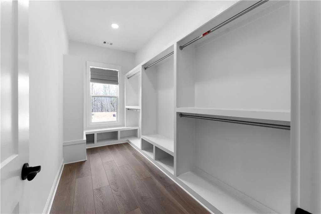 Image of Interior or Exterior of listing