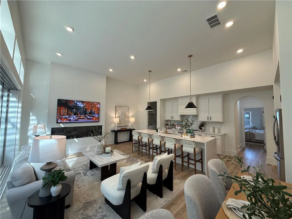 Image of Interior or Exterior of listing